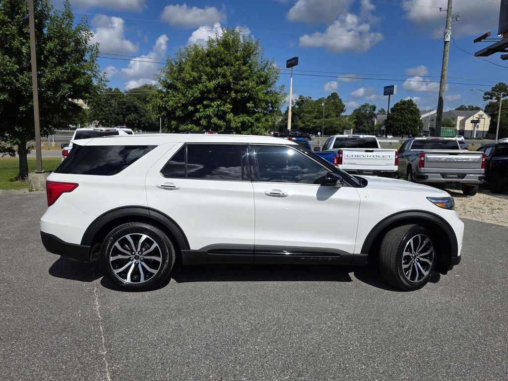 2022 Ford Explorer ST-Line
