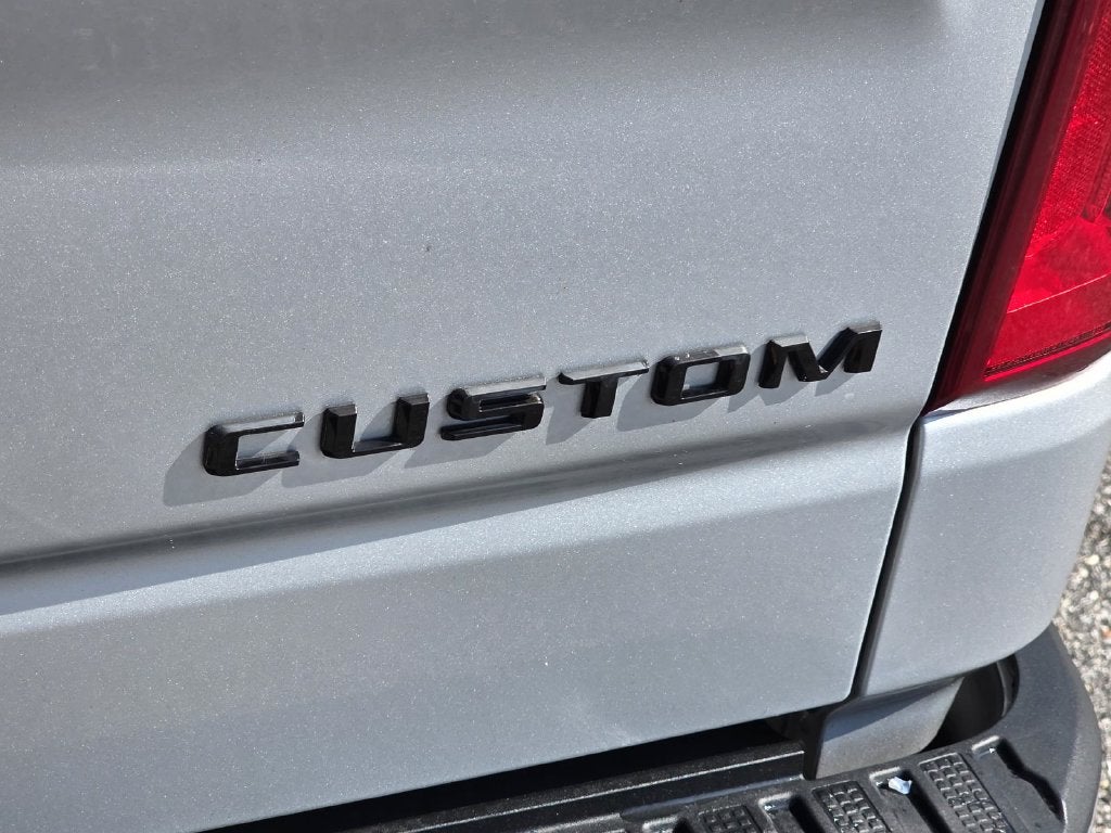 2020 Chevrolet Silverado 1500 Custom