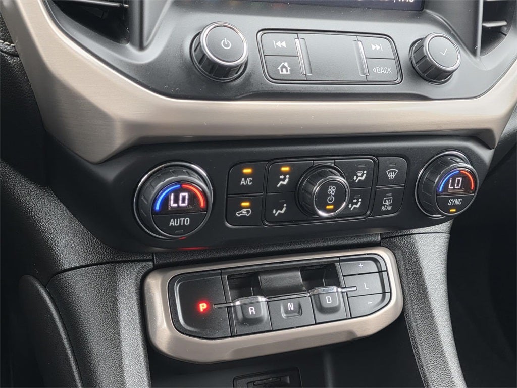 2020 GMC Acadia Denali