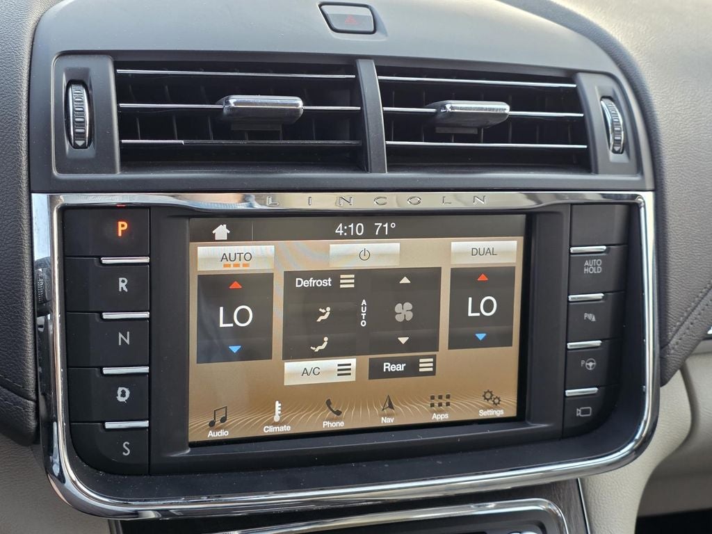 2017 Lincoln Continental Reserve