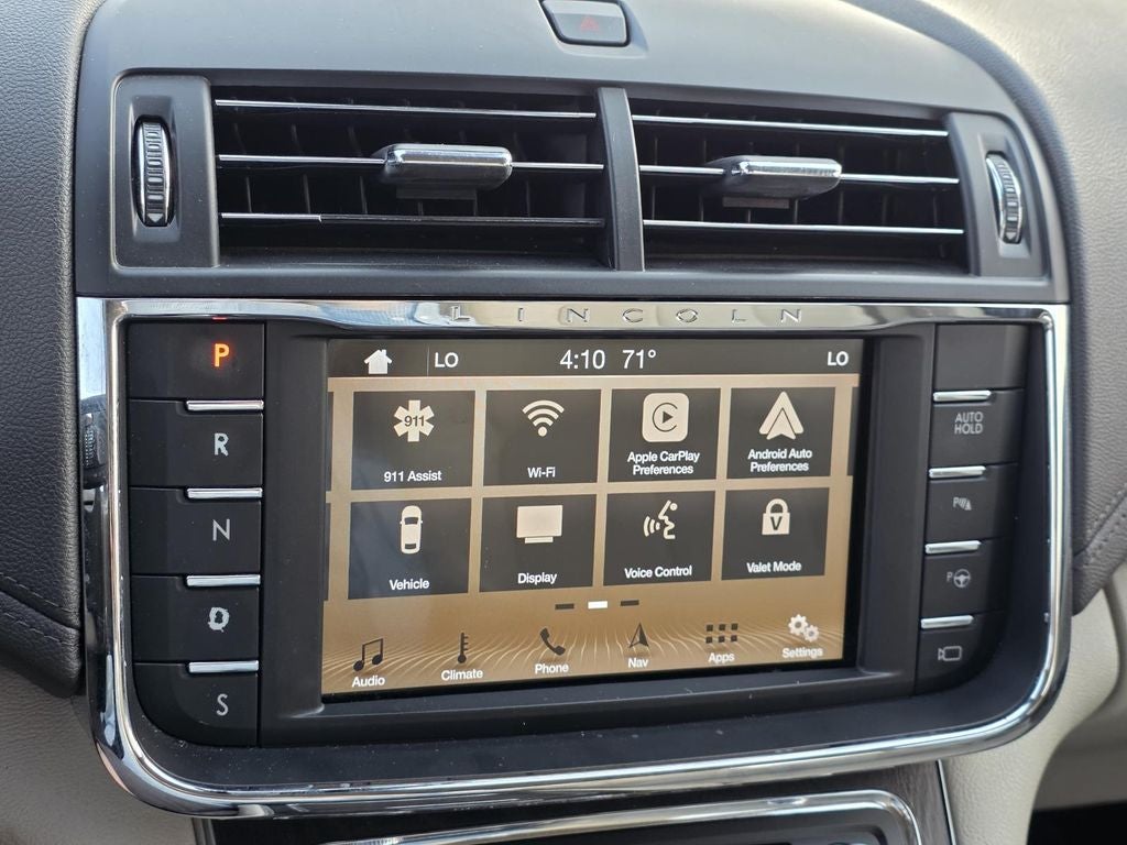 2017 Lincoln Continental Reserve