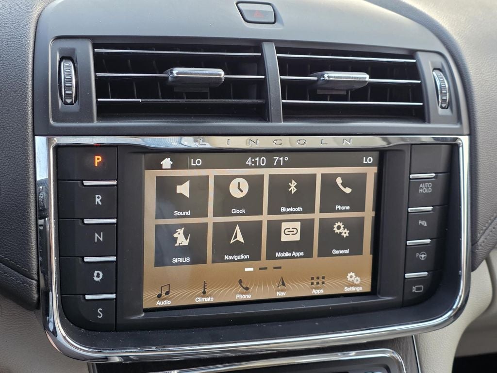 2017 Lincoln Continental Reserve