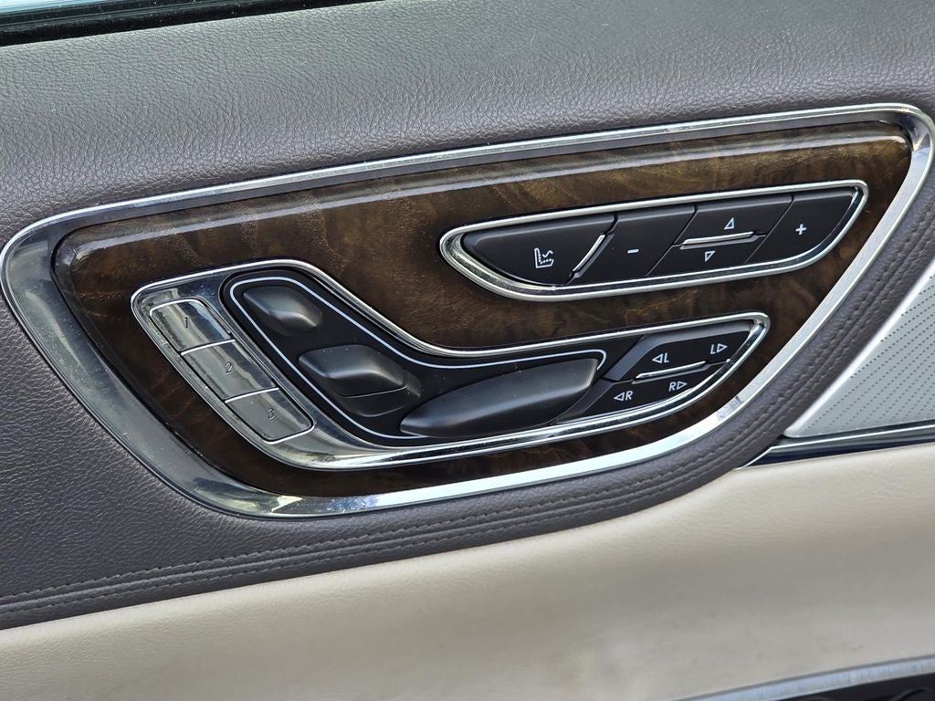 2017 Lincoln Continental Reserve