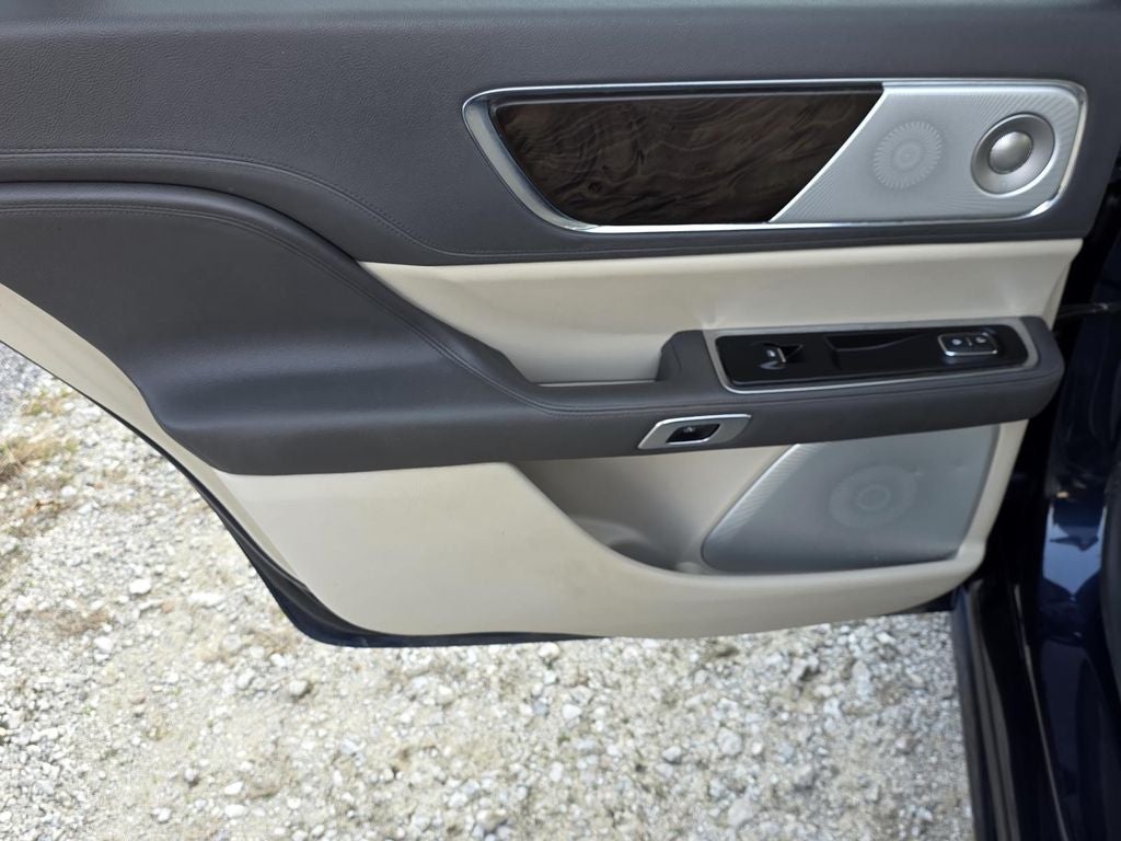 2017 Lincoln Continental Reserve