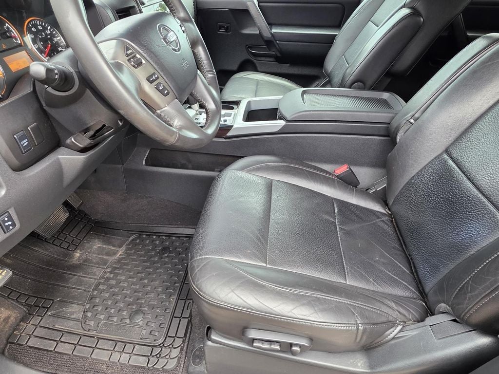 2014 Nissan Titan SL