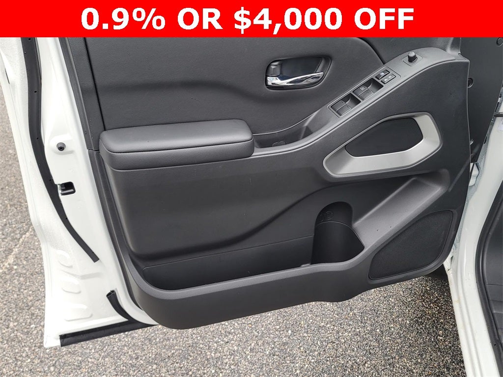 2025 Nissan Frontier SV