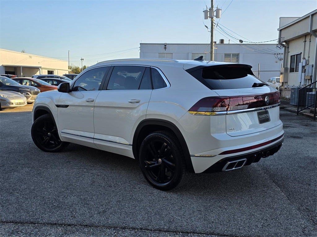 2024 Volkswagen Atlas Cross Sport 2.0T SEL R-Line