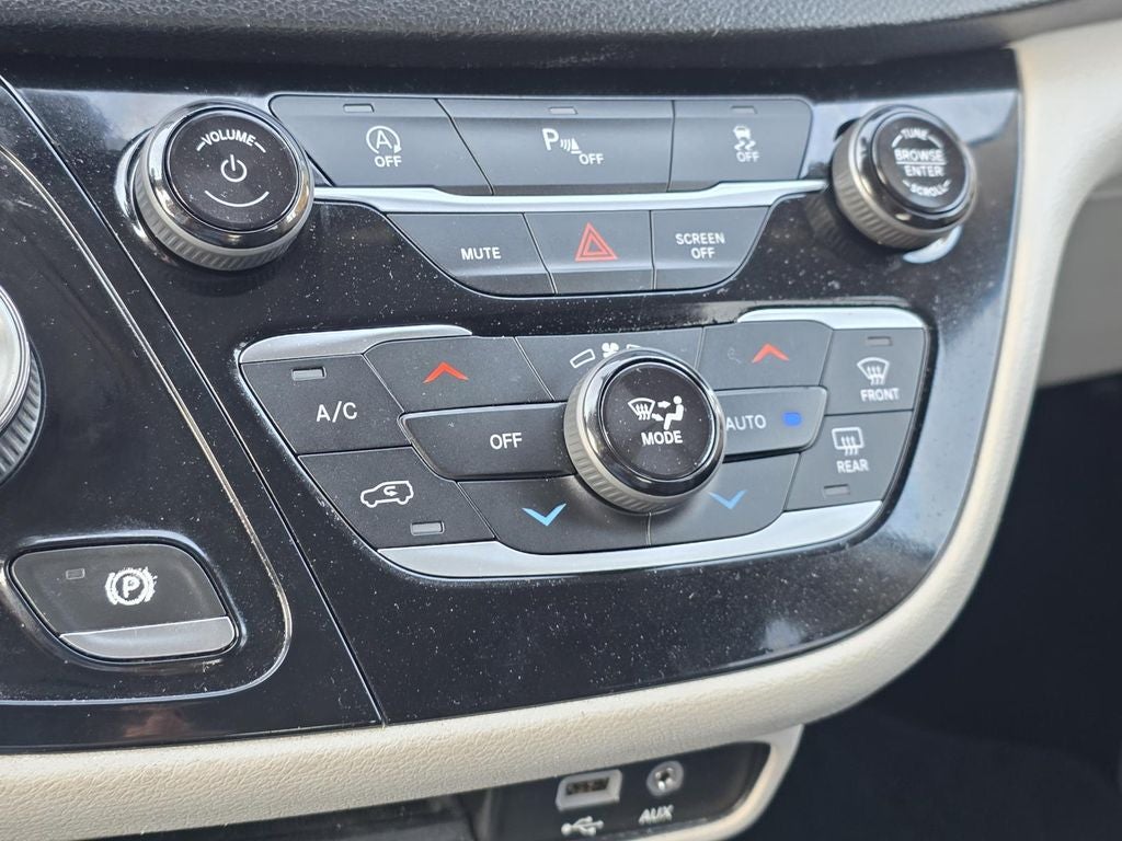 2020 Chrysler Pacifica Touring L