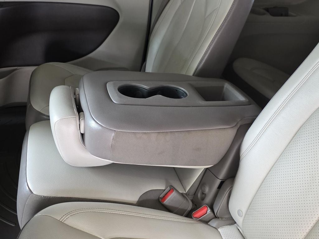 2017 Chrysler Pacifica Touring L Plus