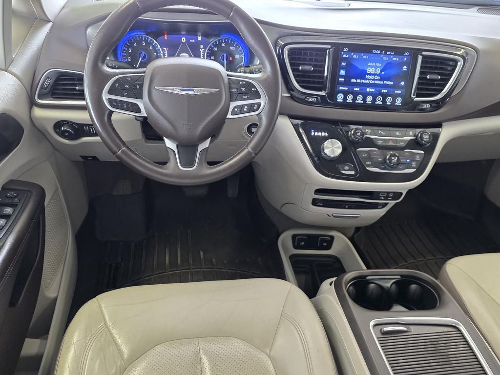 2017 Chrysler Pacifica Touring L Plus