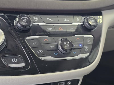 2017 Chrysler Pacifica Touring L Plus