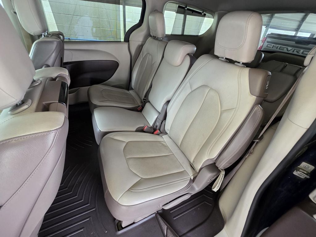 2017 Chrysler Pacifica Touring L Plus
