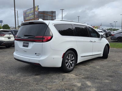 2022 Chrysler Pacifica Hybrid Pinnacle