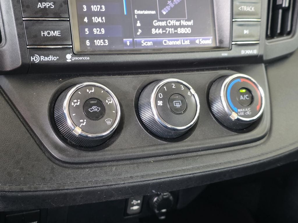 2017 Toyota RAV4 LE