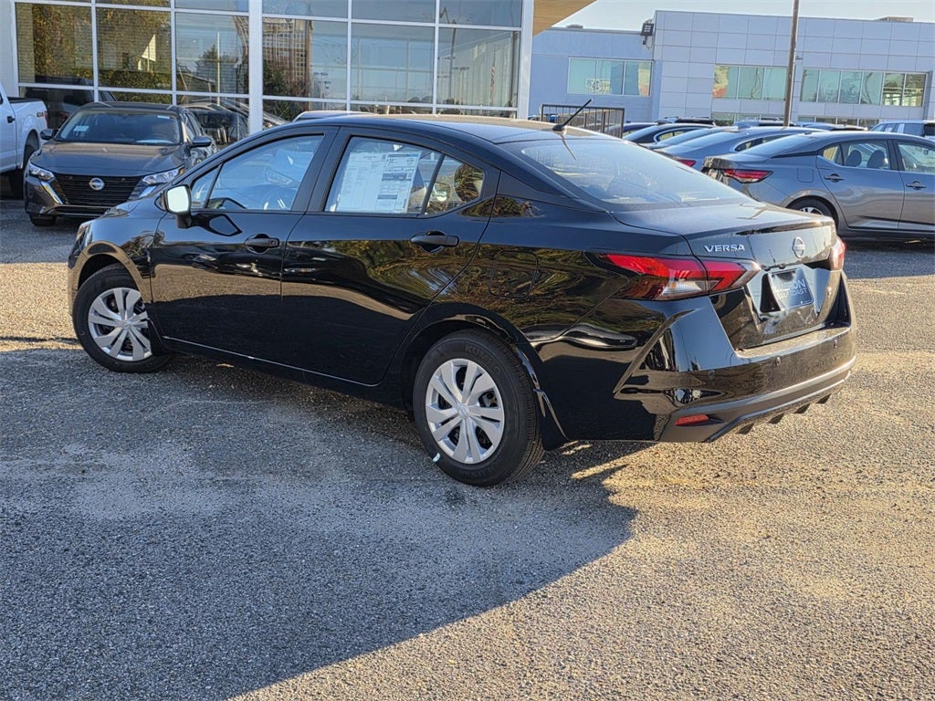 2025 Nissan Versa 1.6 S