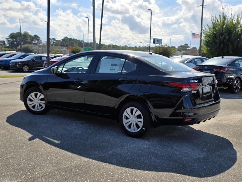 2025 Nissan Versa 1.6 S