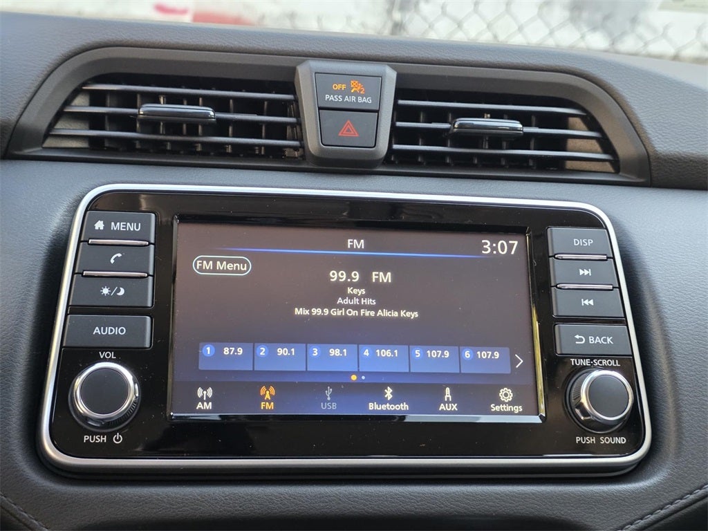 2025 Nissan Versa 1.6 S