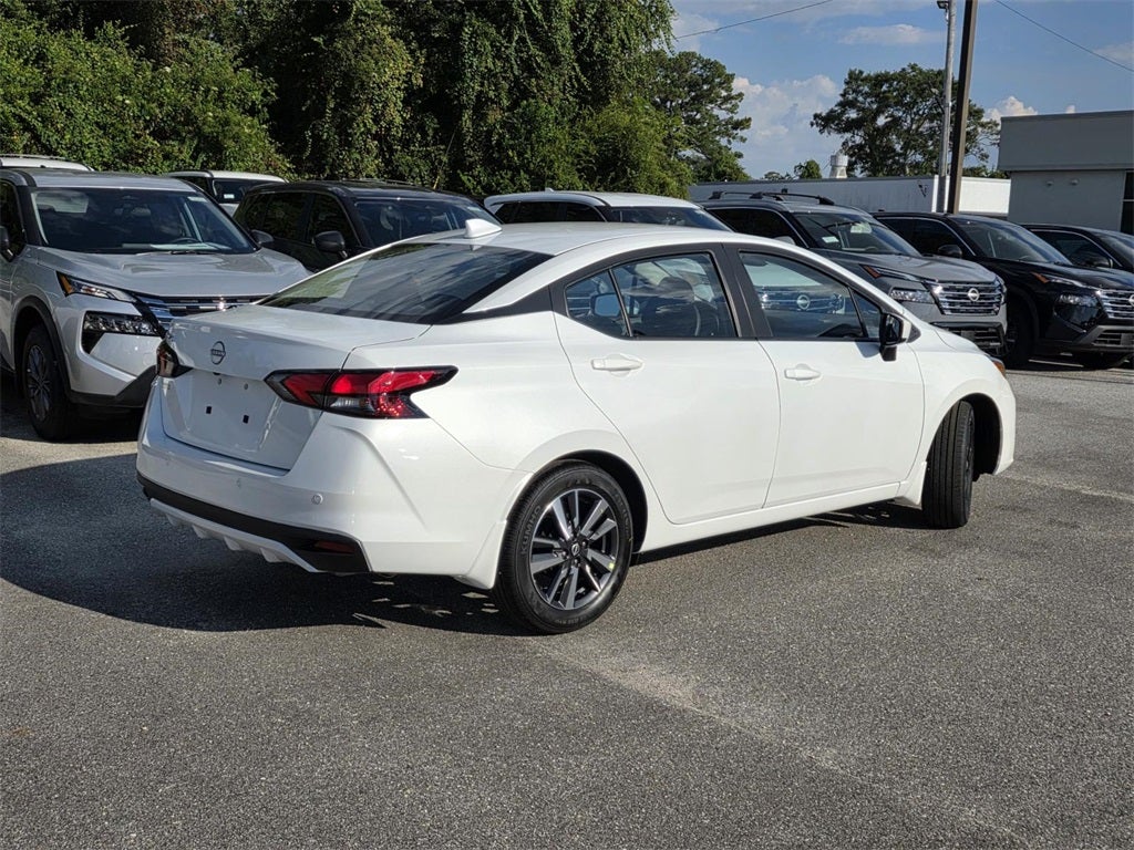 2025 Nissan Versa 1.6 SV