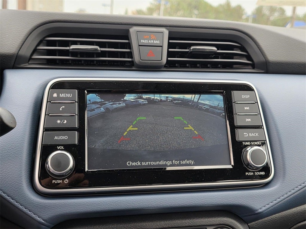 2025 Nissan Versa 1.6 SV