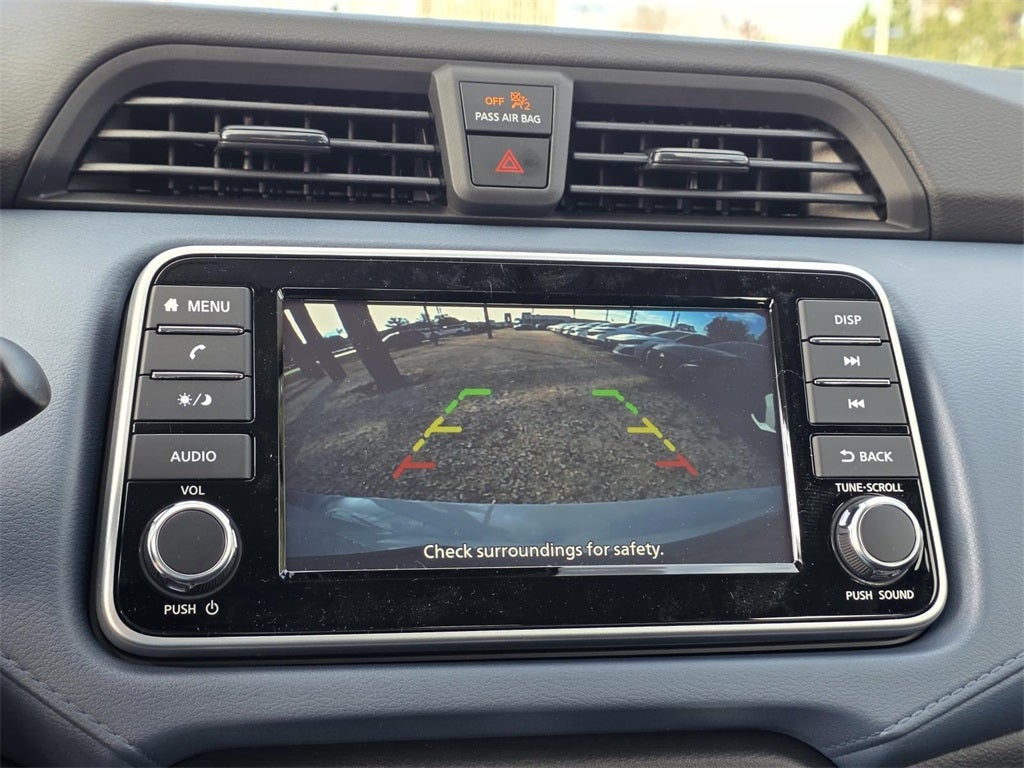 2025 Nissan Versa 1.6 SV