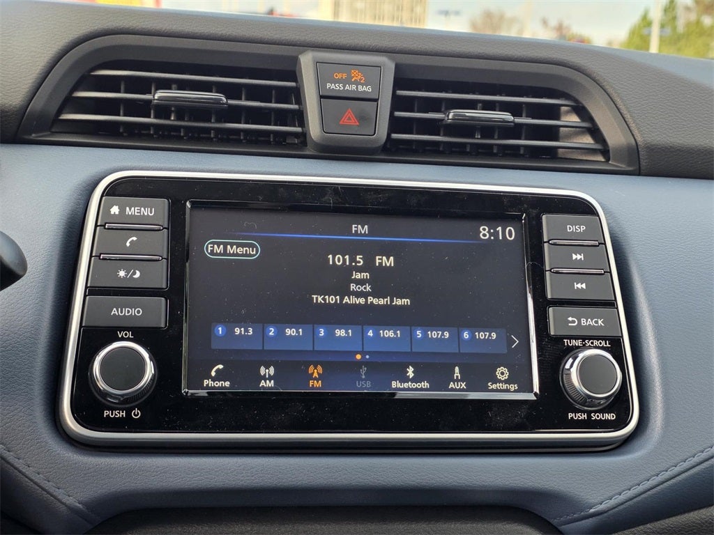 2025 Nissan Versa 1.6 SV