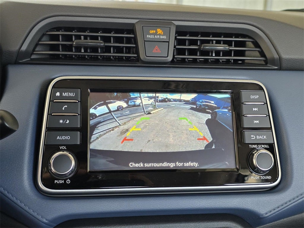 2025 Nissan Versa 1.6 SV