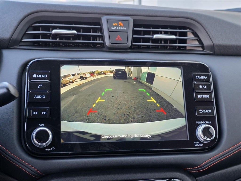 2025 Nissan Versa 1.6 SR