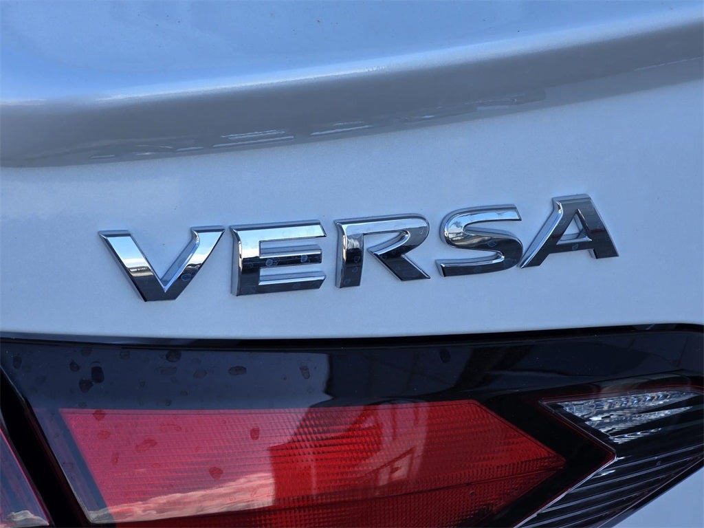 2025 Nissan Versa 1.6 SR