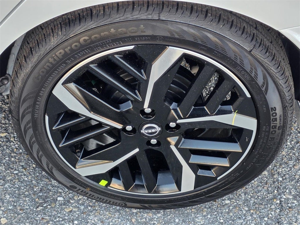 2025 Nissan Versa 1.6 SR