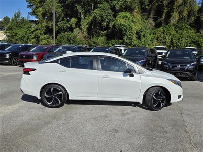 2025 Nissan Versa 1.6 SR