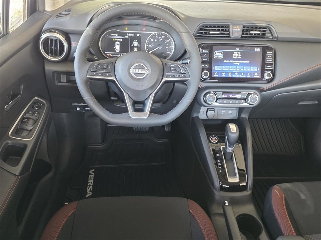2025 Nissan Versa 1.6 SR