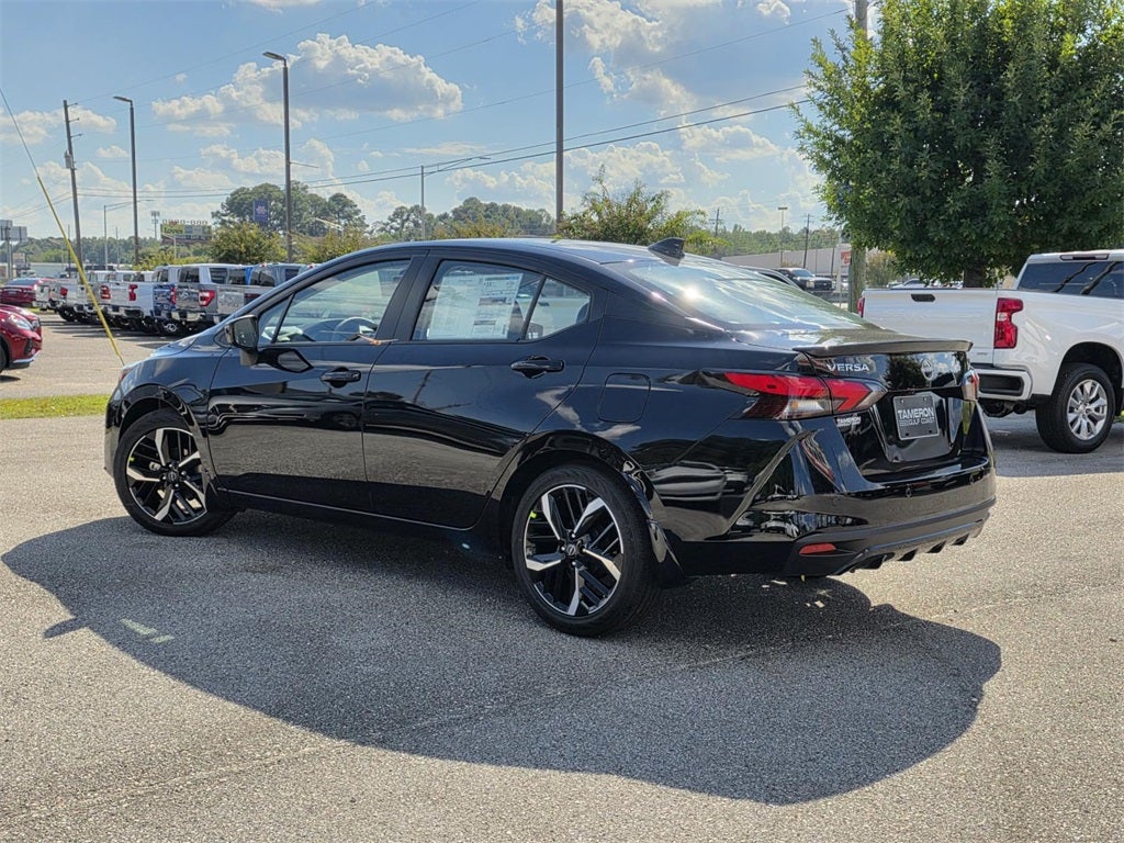 2025 Nissan Versa 1.6 SR