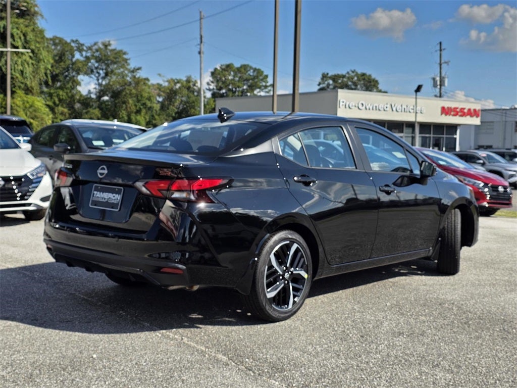2025 Nissan Versa 1.6 SR