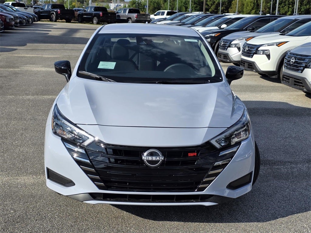 2025 Nissan Versa 1.6 SR
