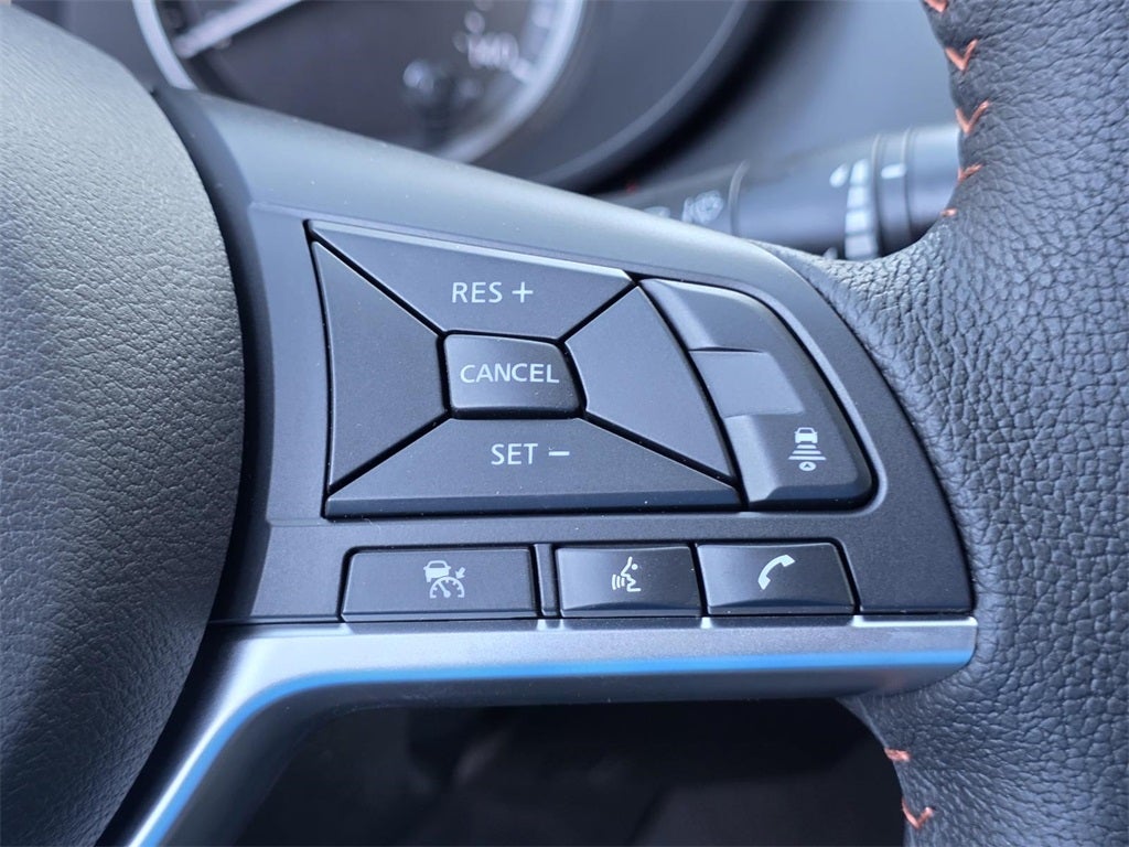 2025 Nissan Versa 1.6 SR