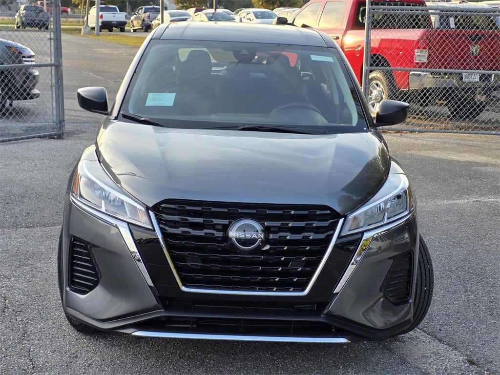 2025 Nissan Kicks Play S