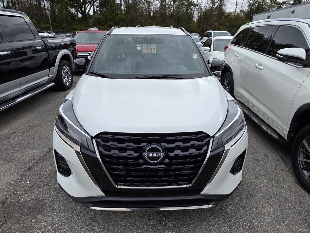 2024 Nissan Kicks SR