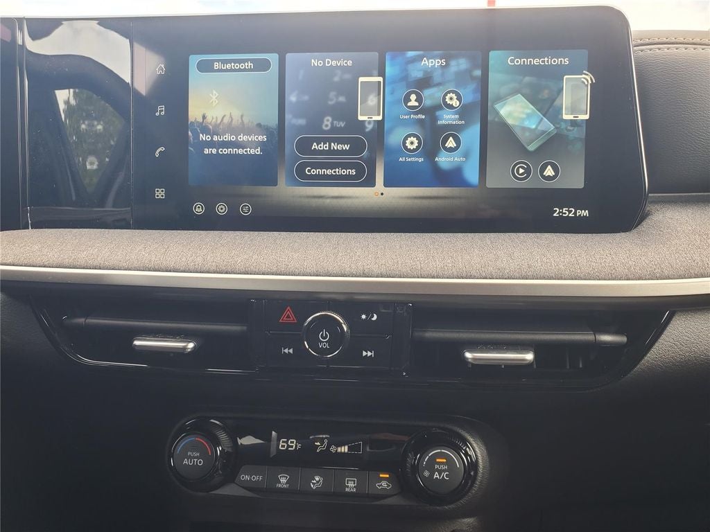 2027 Nissan Kicks SV