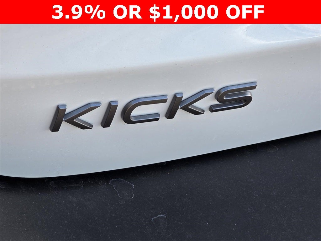 2026 Nissan Kicks SV