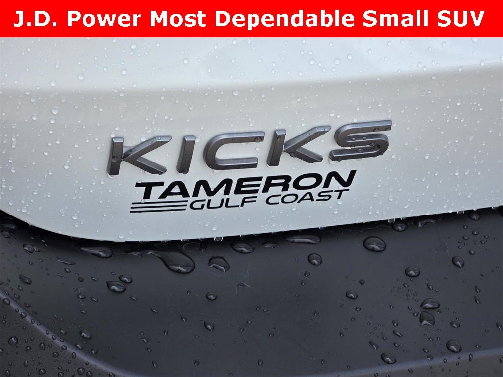 2025 Nissan Kicks SR