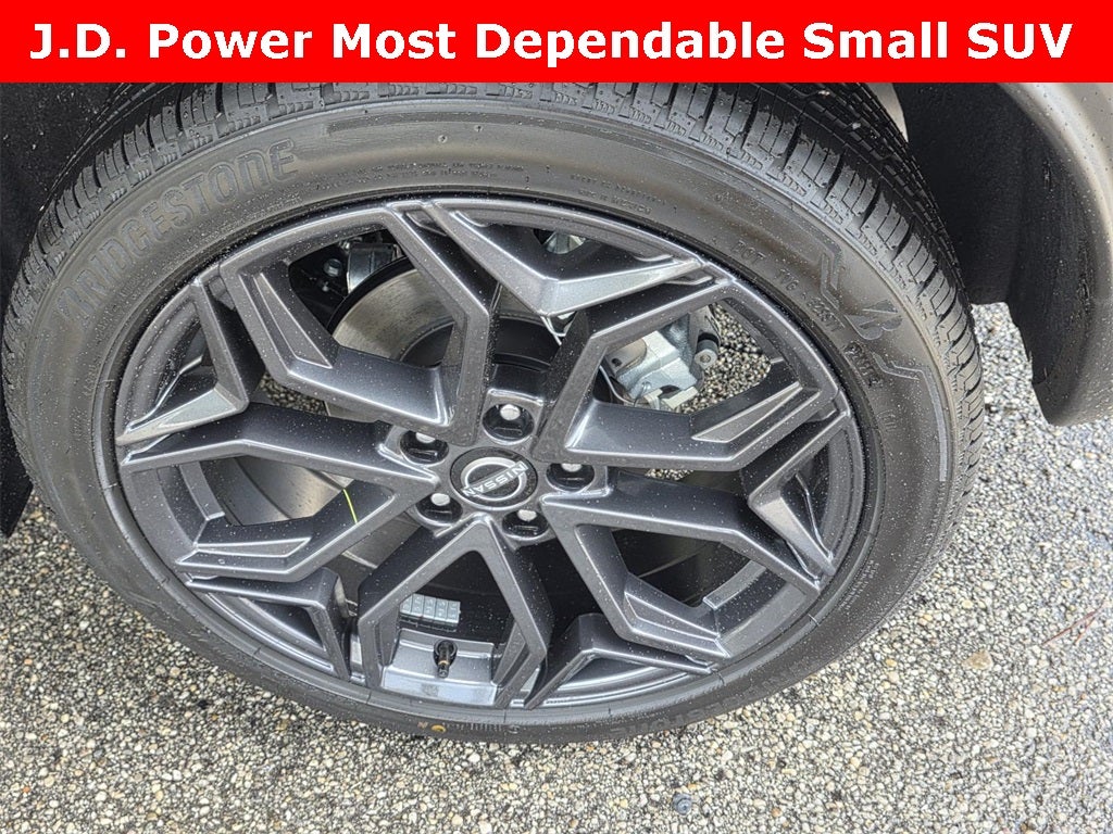 2025 Nissan Kicks SR