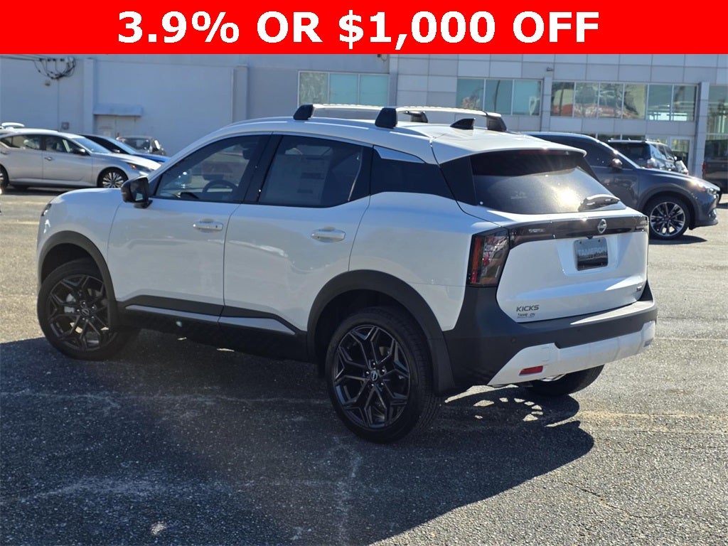 2026 Nissan Kicks SR