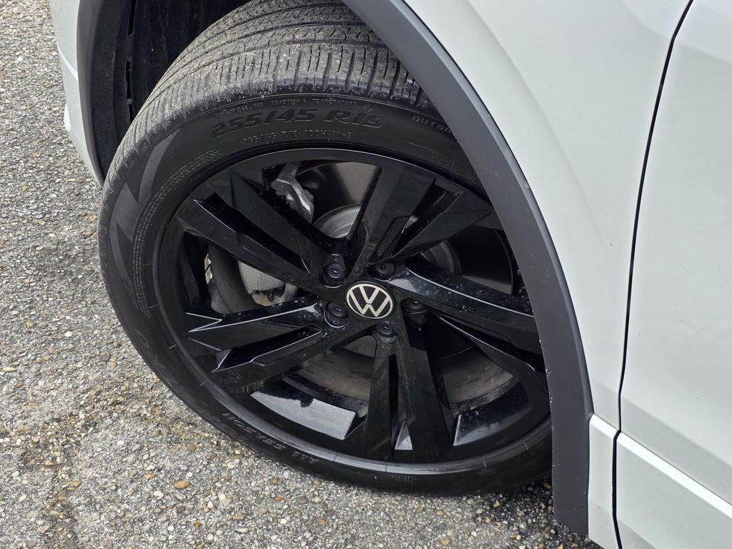 2024 Volkswagen Tiguan 2.0T SE R-Line Black