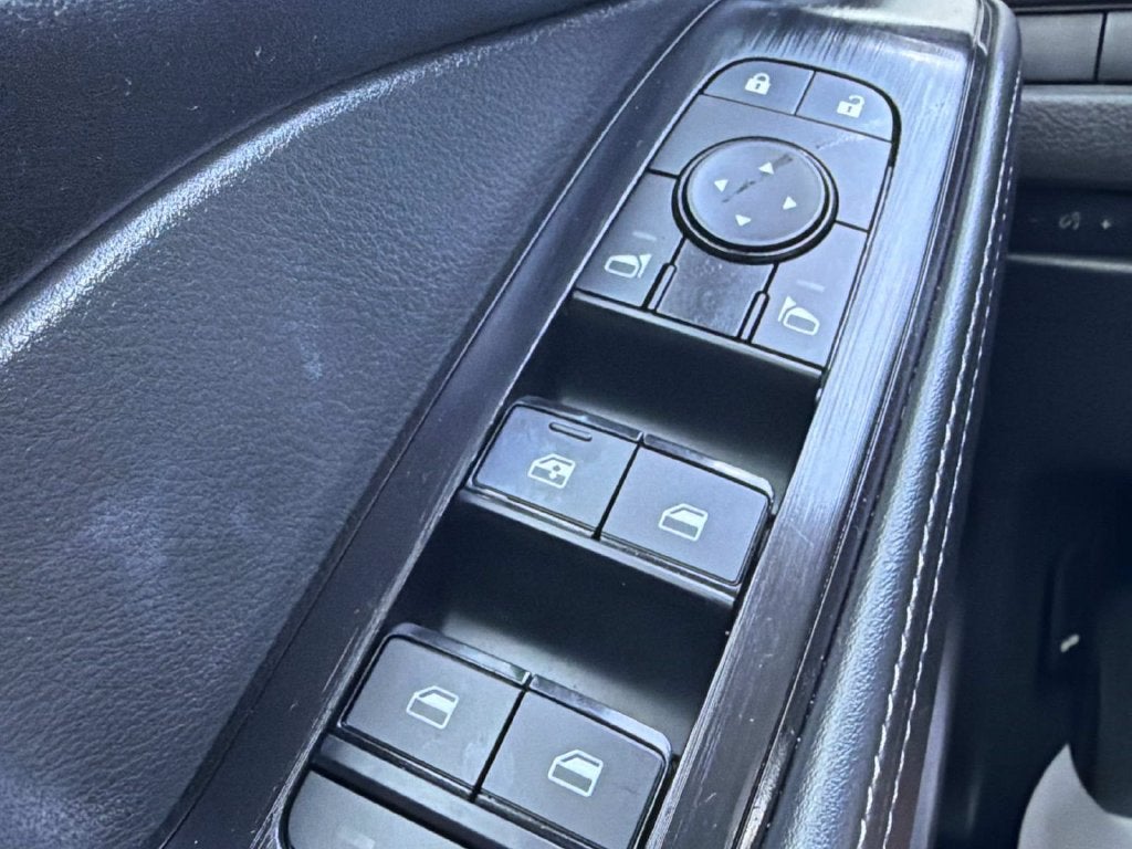 2024 Nissan Rogue SV PREMIUM PACKAGE