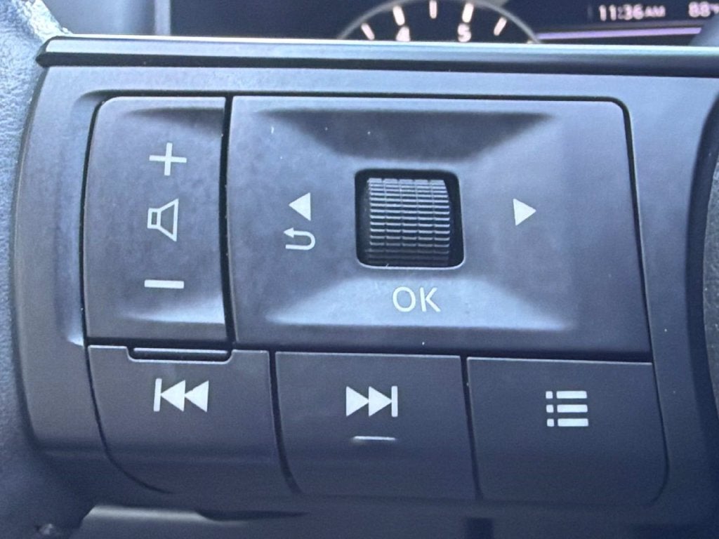 2024 Nissan Rogue SV PREMIUM PACKAGE