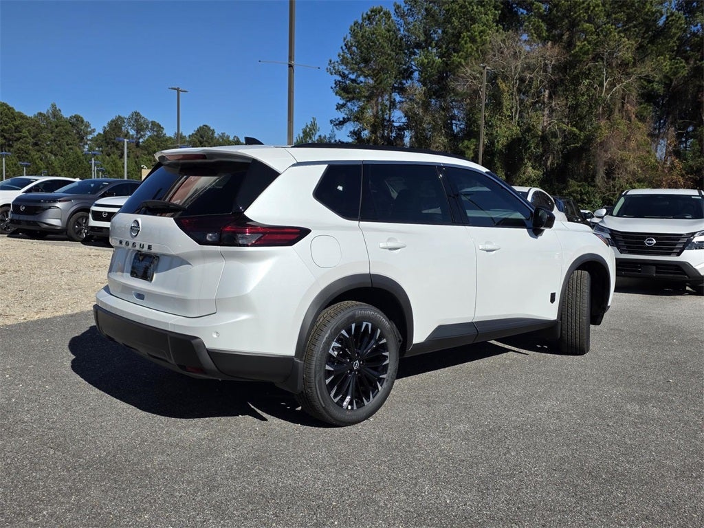 2026 Nissan Rogue Dark Armor