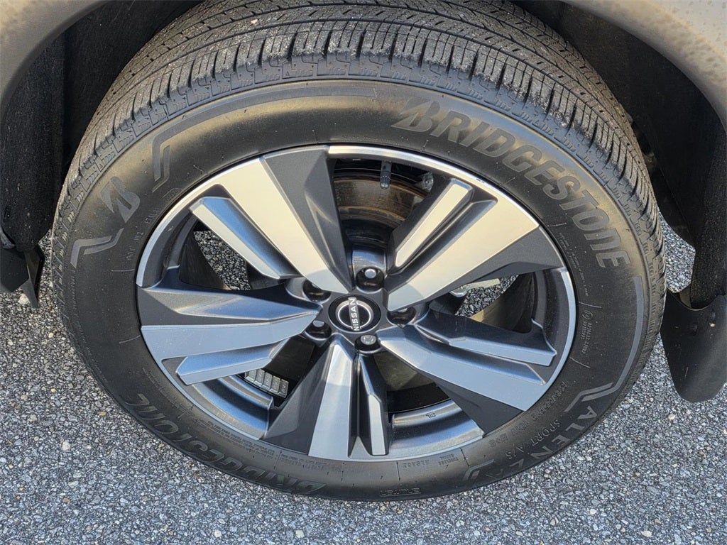 2022 Nissan Rogue SL