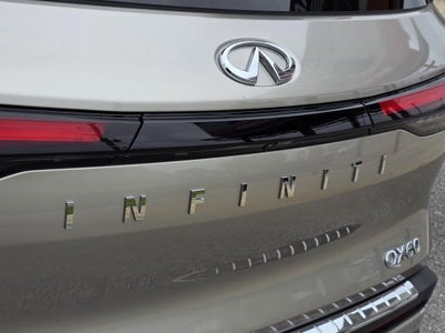 2023 INFINITI QX60 LUXE