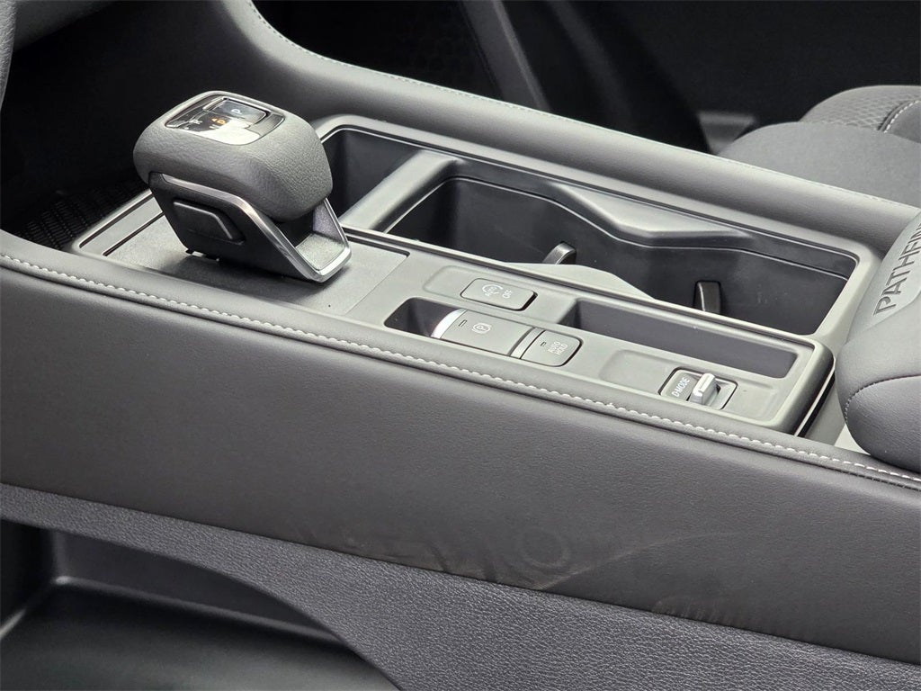 2026 Nissan Pathfinder S