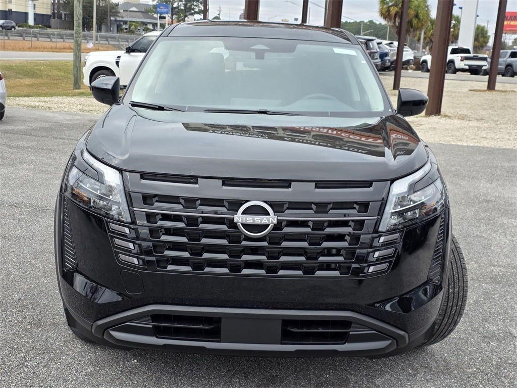 2026 Nissan Pathfinder S